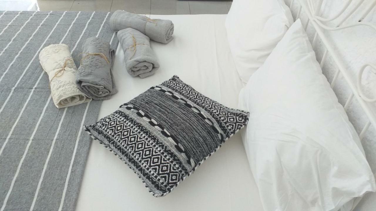 Meli'S Studio Apartment Пефкохори Екстериор снимка